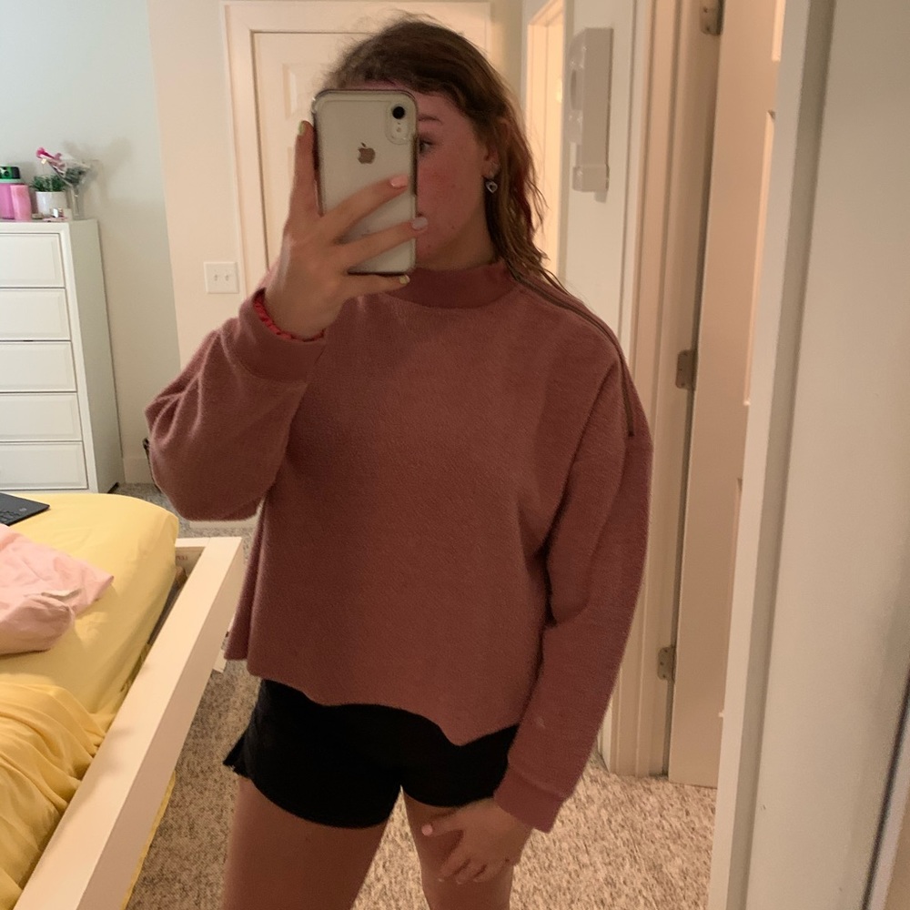 American Eagle crop sweatshirt